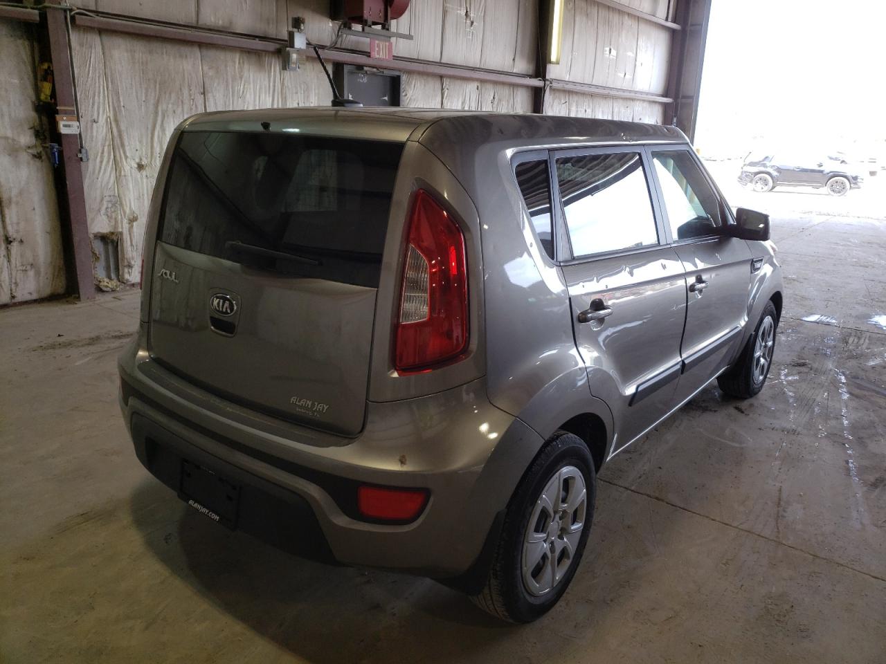 Photo 4 from auction – 2013 KIA SOUL with VIN KNDJT2A58D7543580