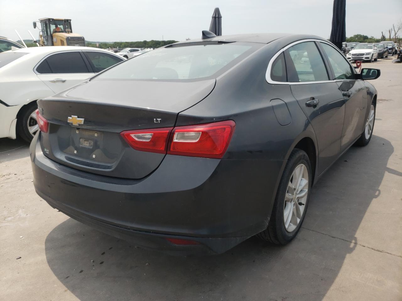 Photo 4 from auction – 2017 CHEVROLET MALIBU LT with VIN 1G1ZE5ST2HF189541