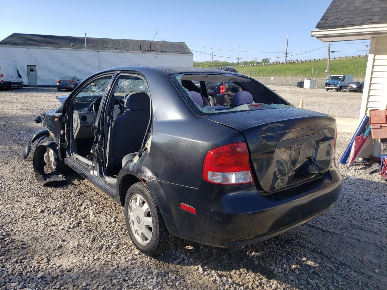 Photo 3 from auction – 2004 CHEVROLET AVEO LS with VIN KL1TJ52664B181969