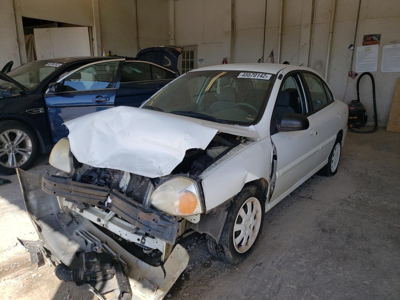 Photo 2 from auction – 2005 KIA RIO with VIN KNADC125956361686