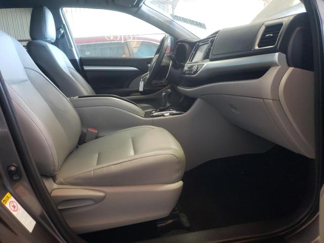 Photo 5 from auction – 2016 TOYOTA HIGHLANDER with VIN 5TDKKRFH4GS157624