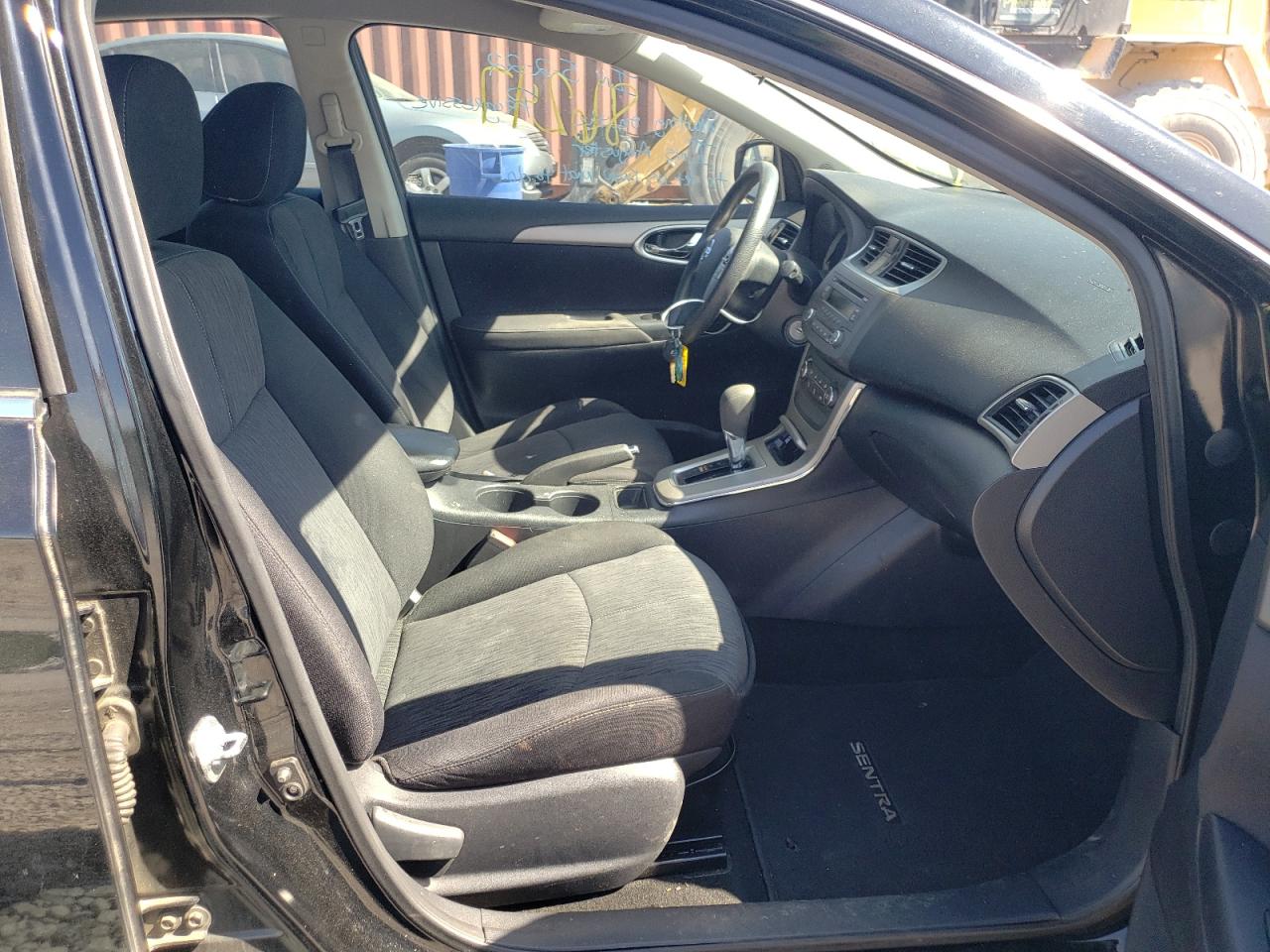Photo 5 from auction – 2014 NISSAN SENTRA S with VIN 3N1AB7AP2EL615097