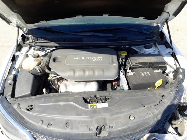 Photo 7 from auction – 2015 CHRYSLER 200 LIMITE with VIN 1C3CCCAB0FN579304