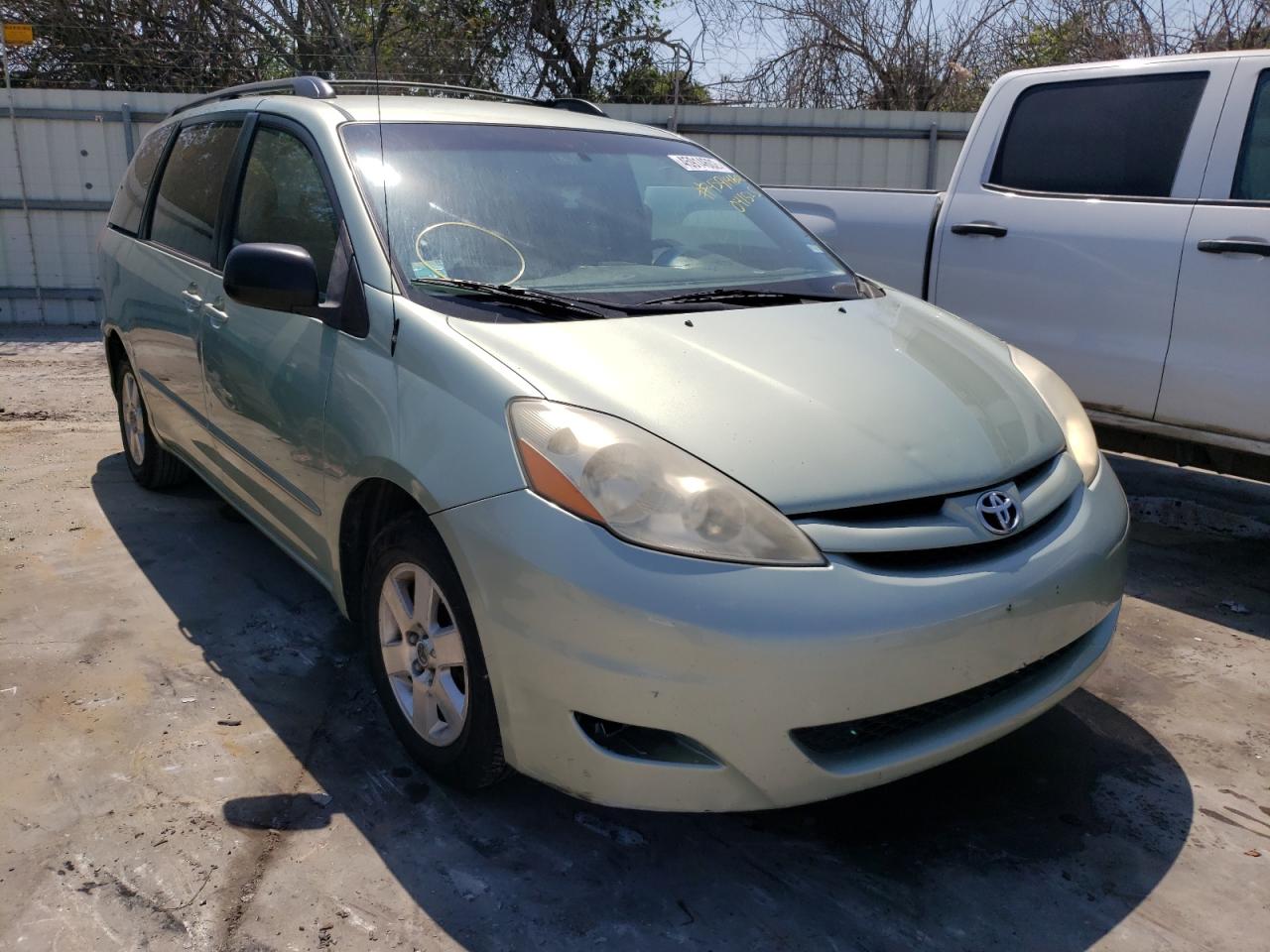 Photo 1 from auction – 2007 TOYOTA SIENNA CE with VIN 5TDZK23C57S041525