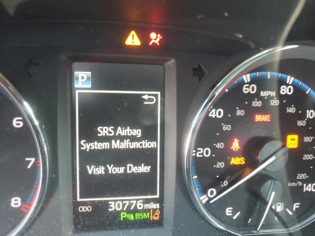Photo 8 from auction – 2017 TOYOTA RAV4 LIMIT with VIN 2T3DFREV8HW652705