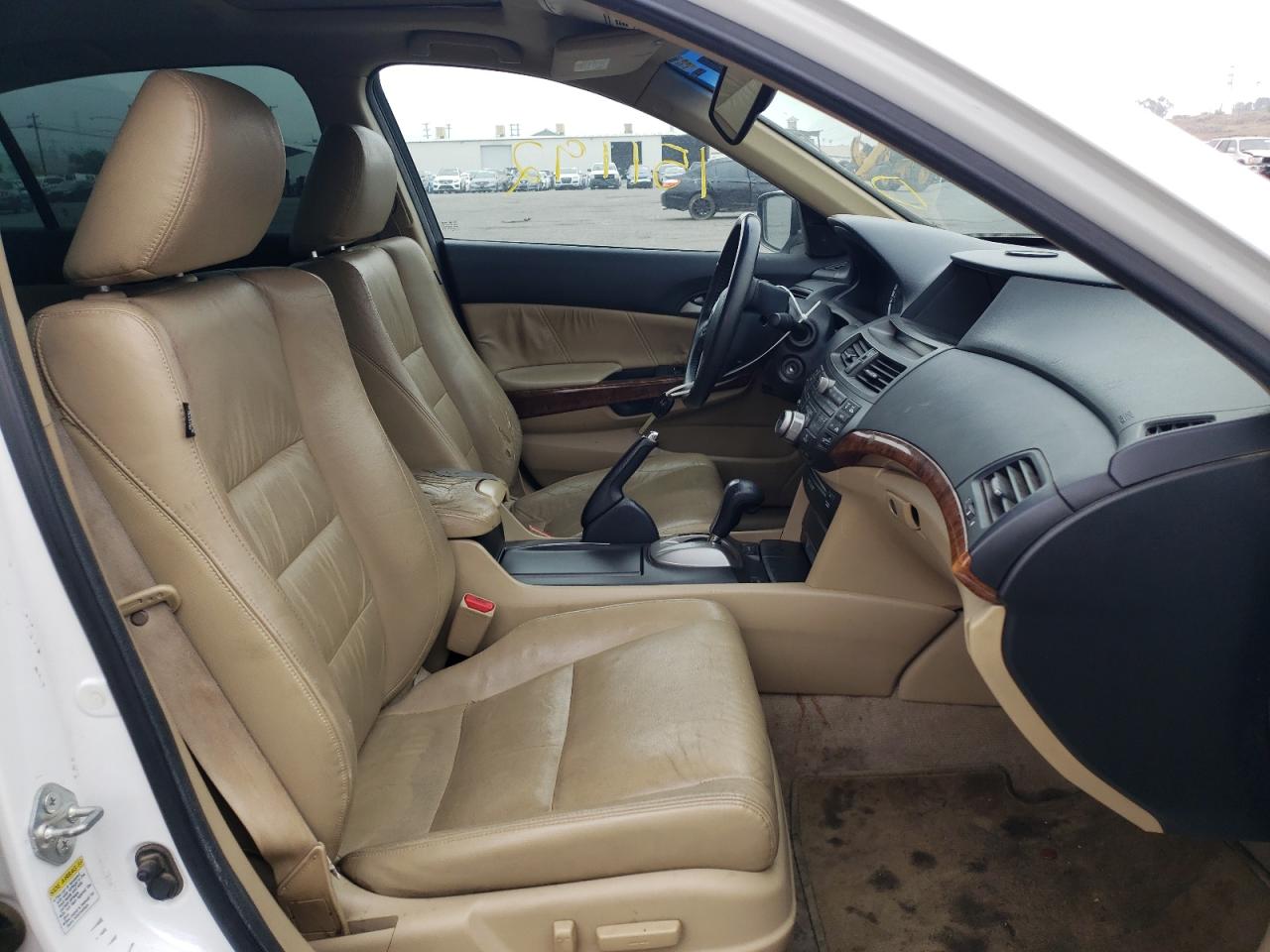Photo 5 from auction – 2012 HONDA ACCORD EXL with VIN 1HGCP3F84CA014801