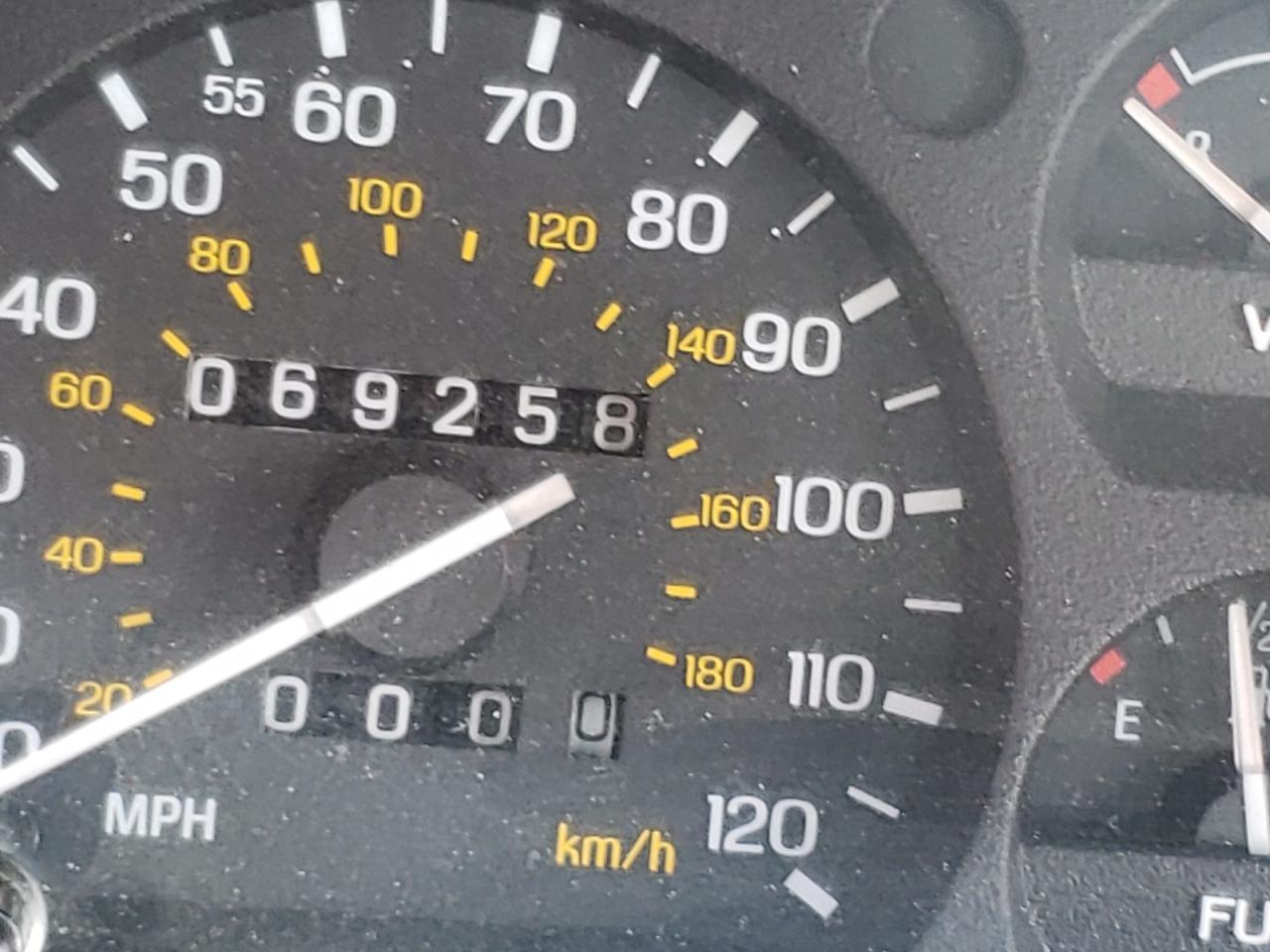 Photo 8 from auction – 1995 FORD THUNDERBIR with VIN 1FALP62W3SH178704