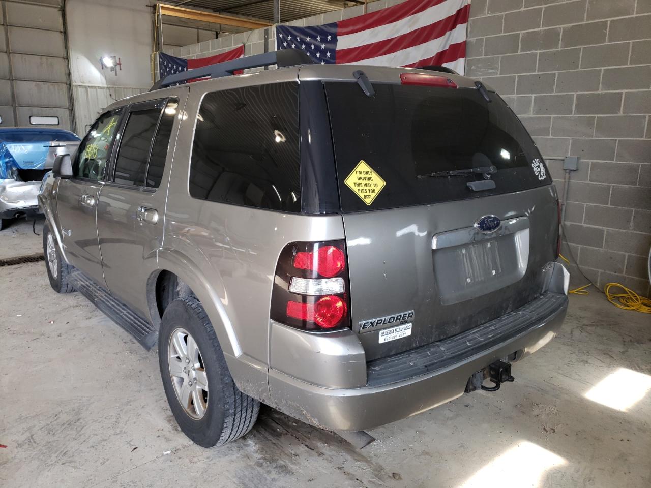 Photo 3 from auction – 2008 FORD EXPLORER X with VIN 1FMEU738X8UA68018