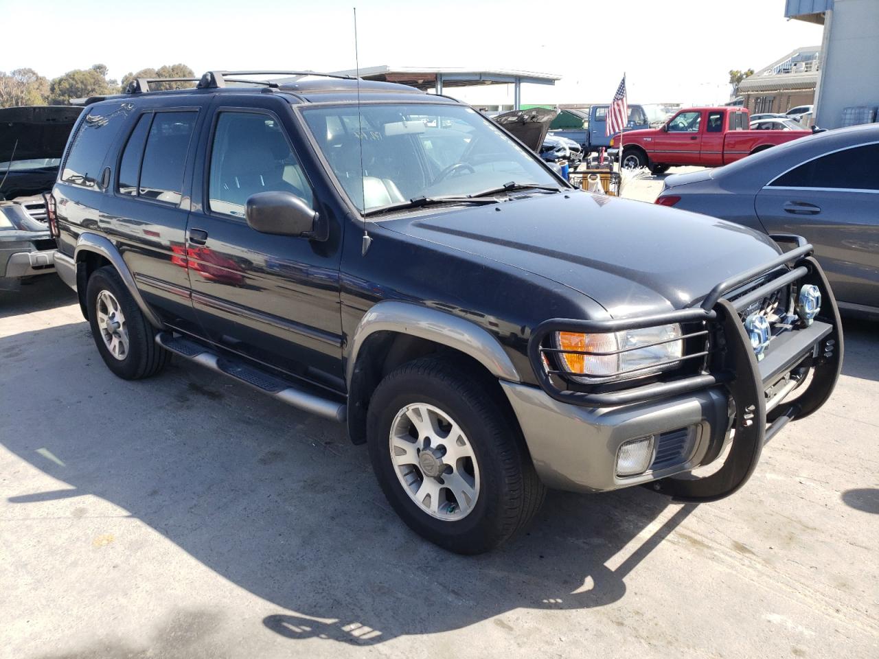 NISSAN PATHFINDER 2001 with VIN JN8DR09Y61W604915 - Photo from auction