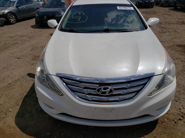 Photo 9 from auction – 2011 HYUNDAI SONATA SE with VIN 5NPEC4AB0BH207689