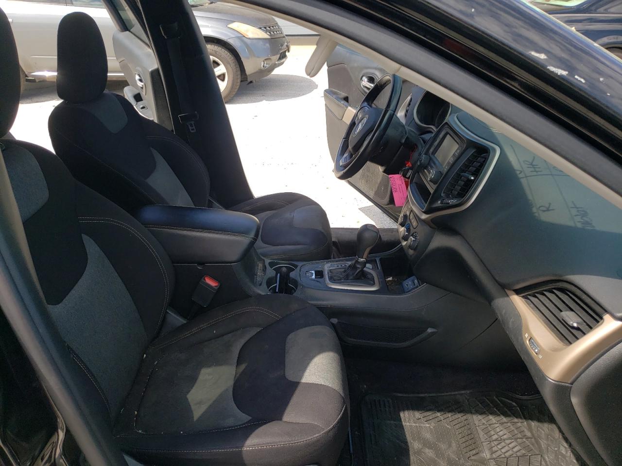 Photo 5 from auction – 2017 JEEP CHEROKEE S with VIN 1C4PJLAB0HW577309