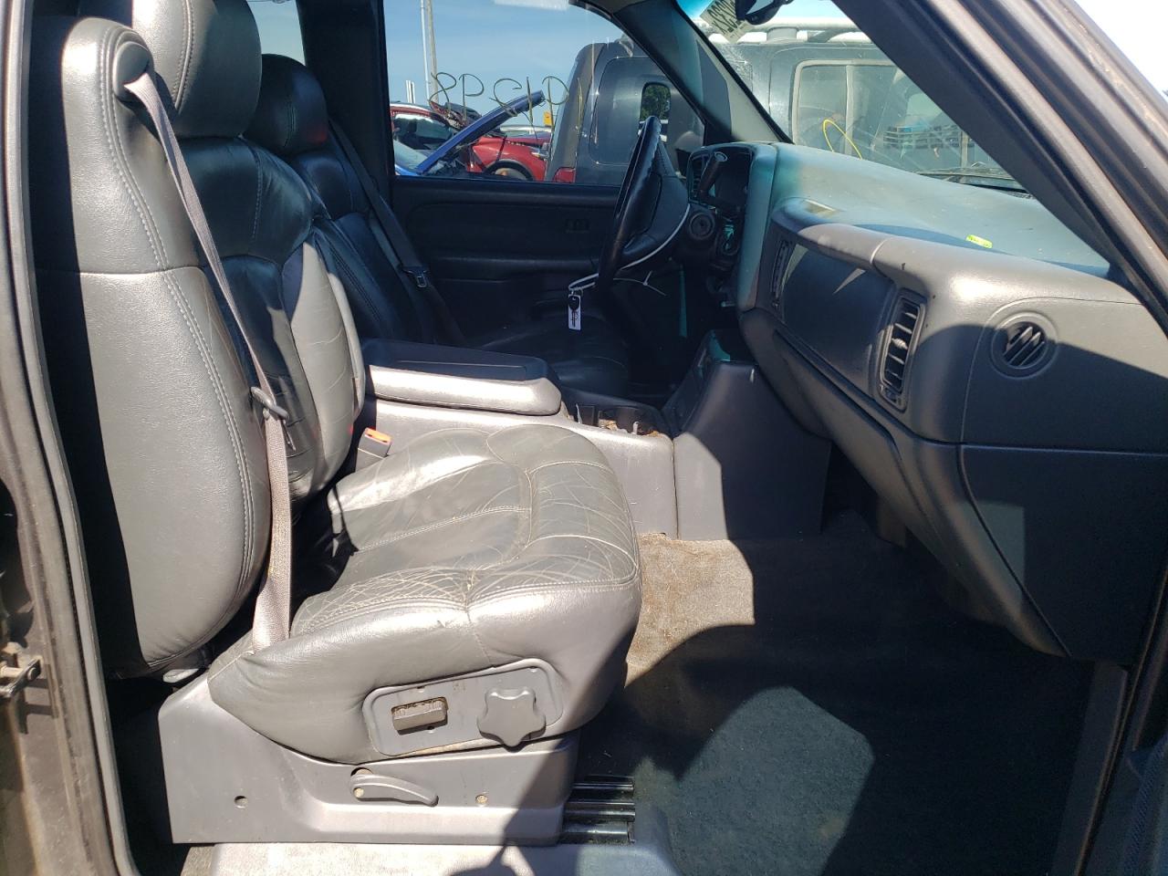 Photo 5 from auction – 2001 CHEVROLET SILVERADO with VIN 1GCHK29121E281422