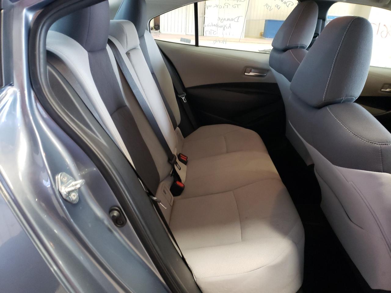 Photo 6 from auction – 2020 TOYOTA COROLLA LE with VIN 5YFEPRAE5LP008606