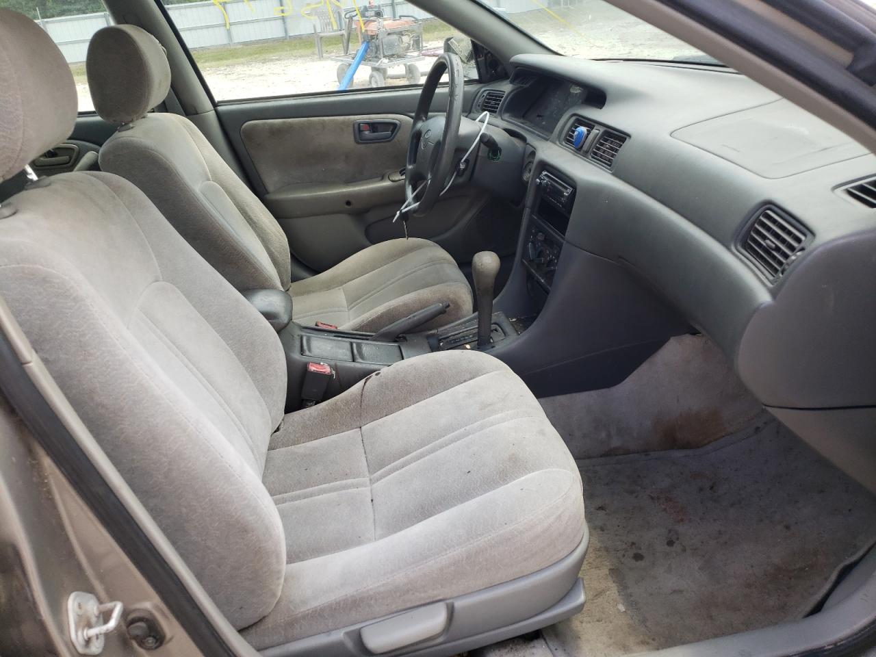 Photo 5 from auction – 1997 TOYOTA CAMRY CE with VIN 4T1BG22K6VU100176
