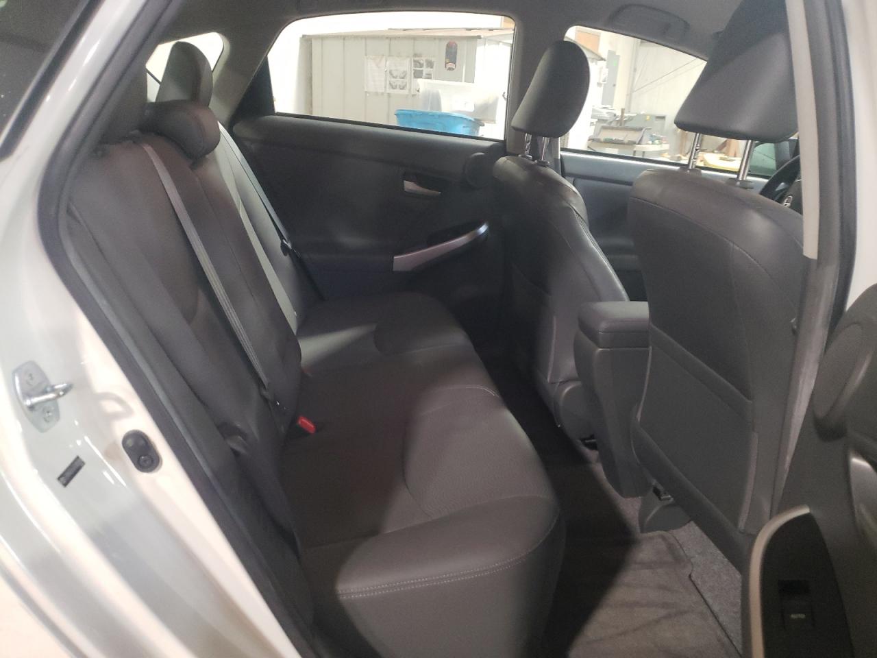Photo 6 from auction – 2010 TOYOTA PRIUS with VIN JTDKN3DU6A0083282