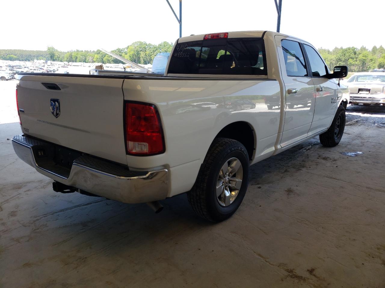 Photo 16 from auction – 2017 RAM 1500 SLT with VIN 1C6RR6TT0HS695352