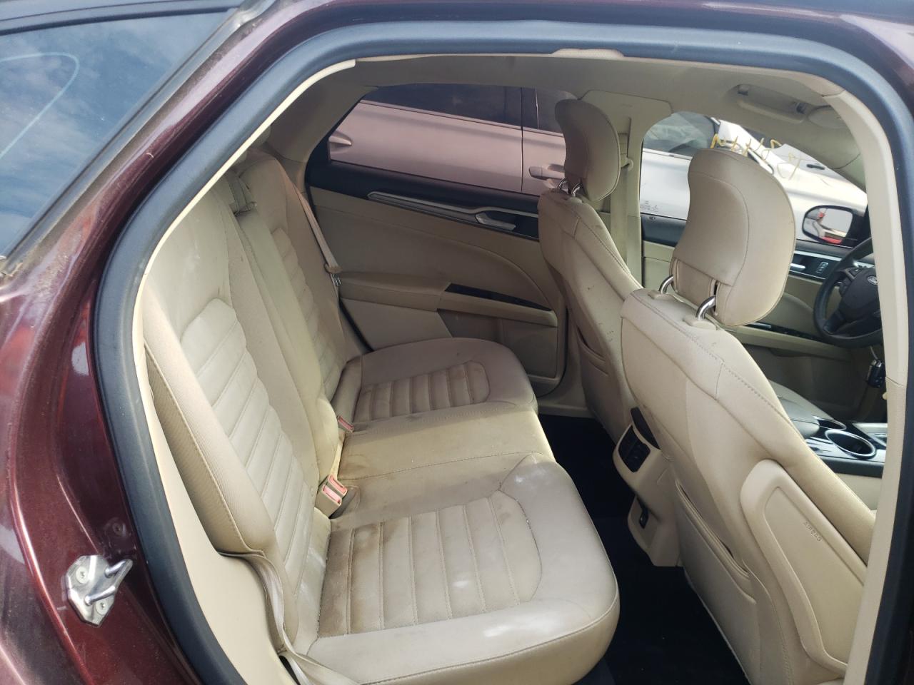 Photo 6 from auction – 2013 FORD FUSION SE with VIN 3FA6P0HR4DR234582