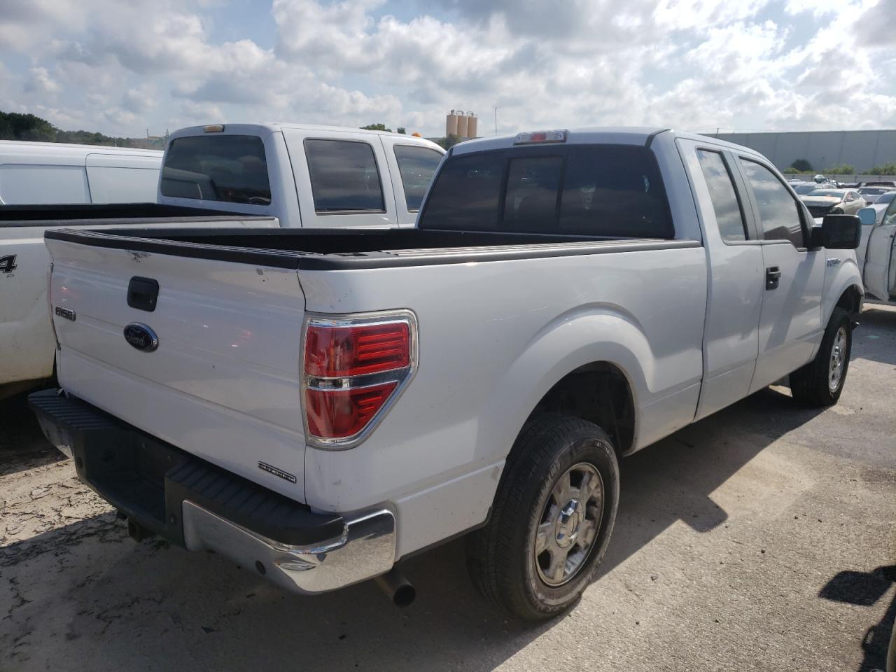 صورة رقم 4 من المزاد - 2012 FORD F150 SUPER مع VIN 1FTEX1CM3CFD01594