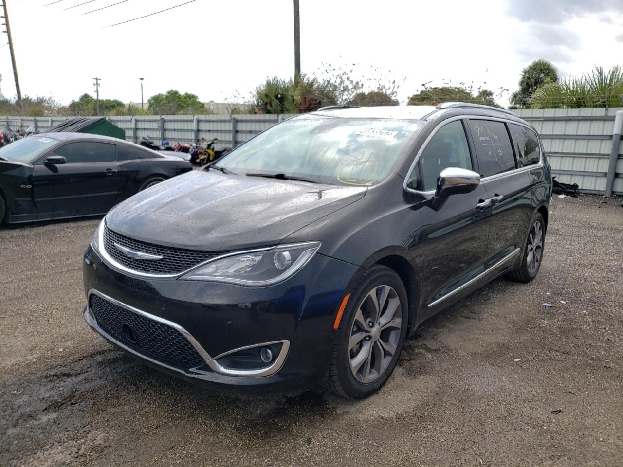 Photo 2 from auction – 2018 CHRYSLER PACIFICA L with VIN 2C4RC1GG3JR168195