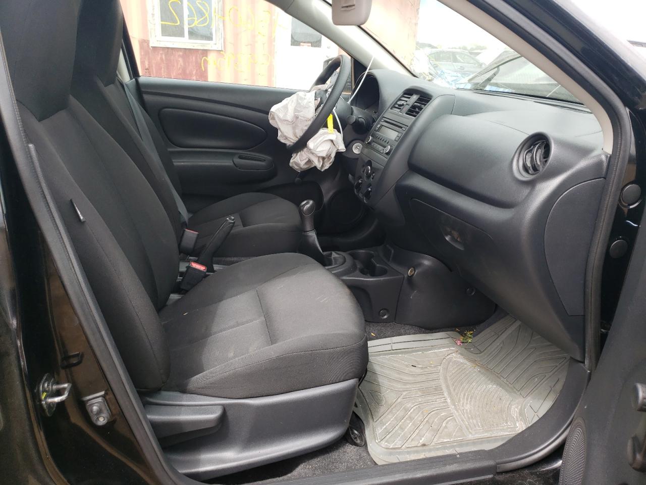 Photo 5 from auction – 2017 NISSAN VERSA S with VIN 3N1CN7APXHL805041