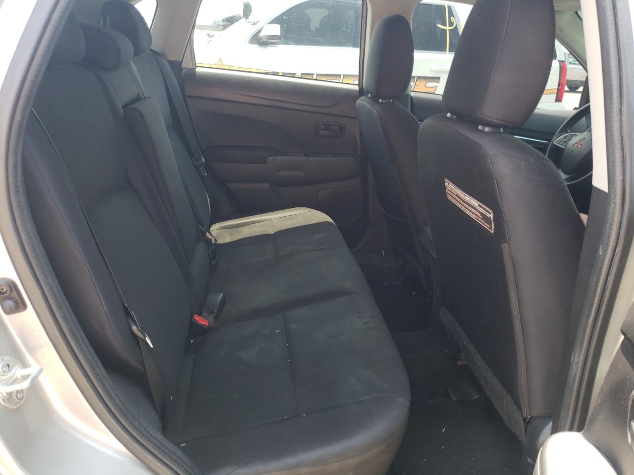 Photo 6 from auction – 2015 MITSUBISHI OUTLANDER with VIN 4A4AR3AU8FE015735