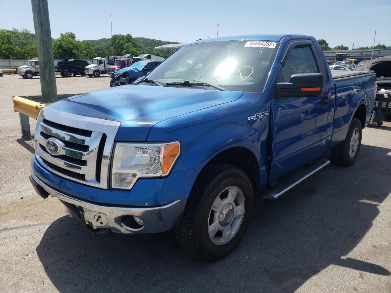 Photo 2 from auction – 2011 FORD F150 with VIN 1FTMF1CF6BKD61892