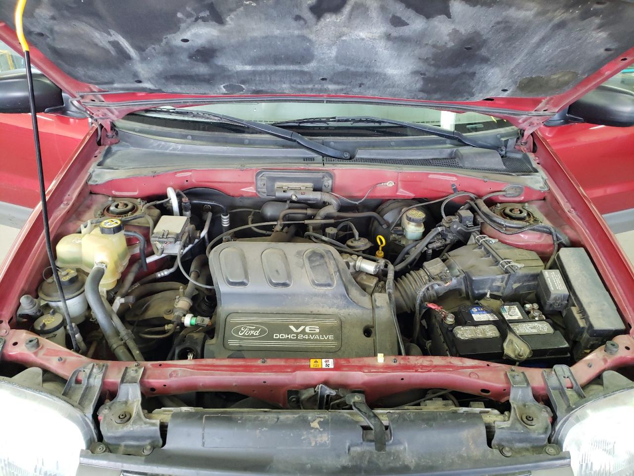 Photo 7 from auction – 2001 FORD ESCAPE XLT with VIN 1FMYU04121KA73902