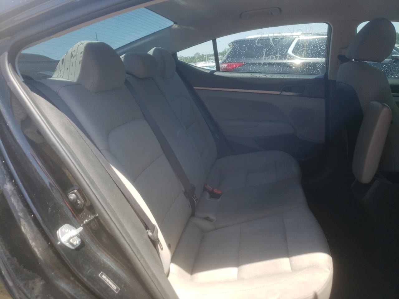 Photo 6 from auction – 2017 HYUNDAI ELANTRA SE with VIN 5NPD74LF4HH146355