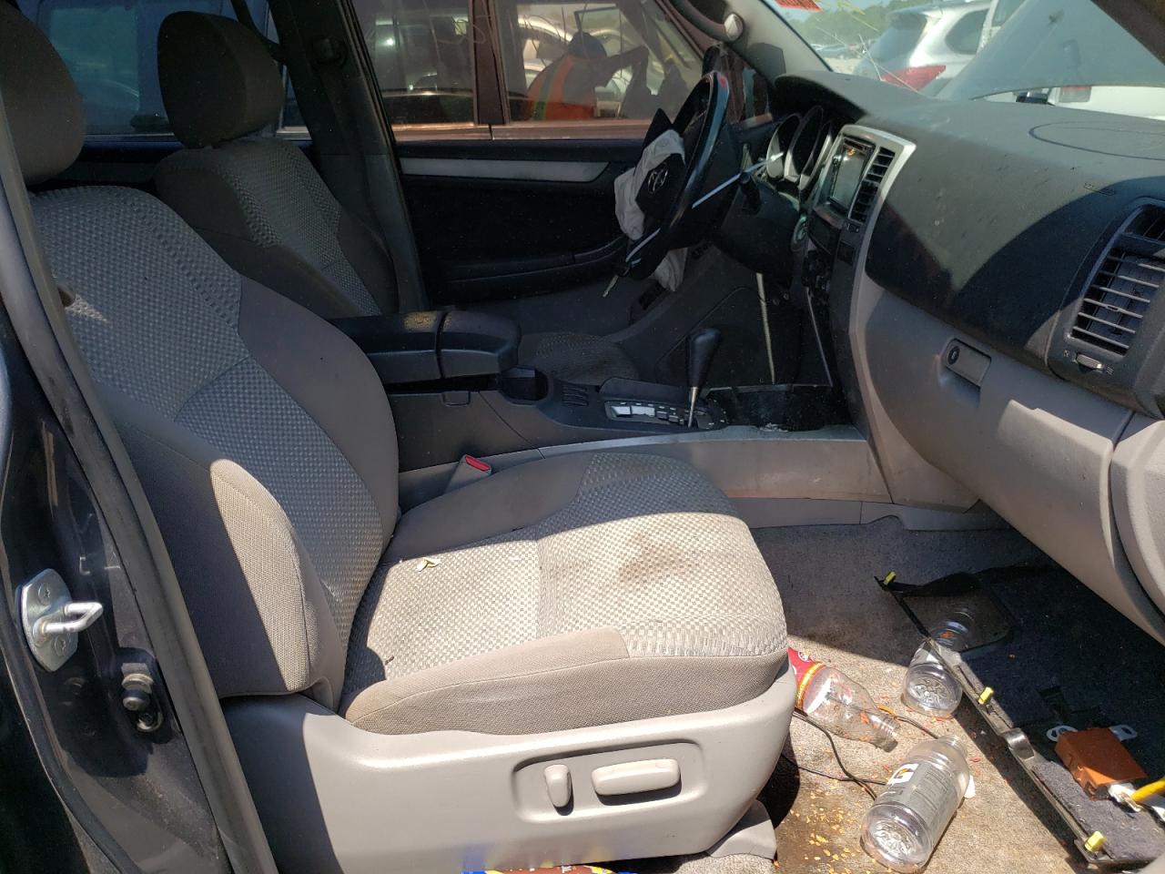 Photo 5 from auction – 2007 TOYOTA 4RUNNER SR with VIN JTEZU14R570086082