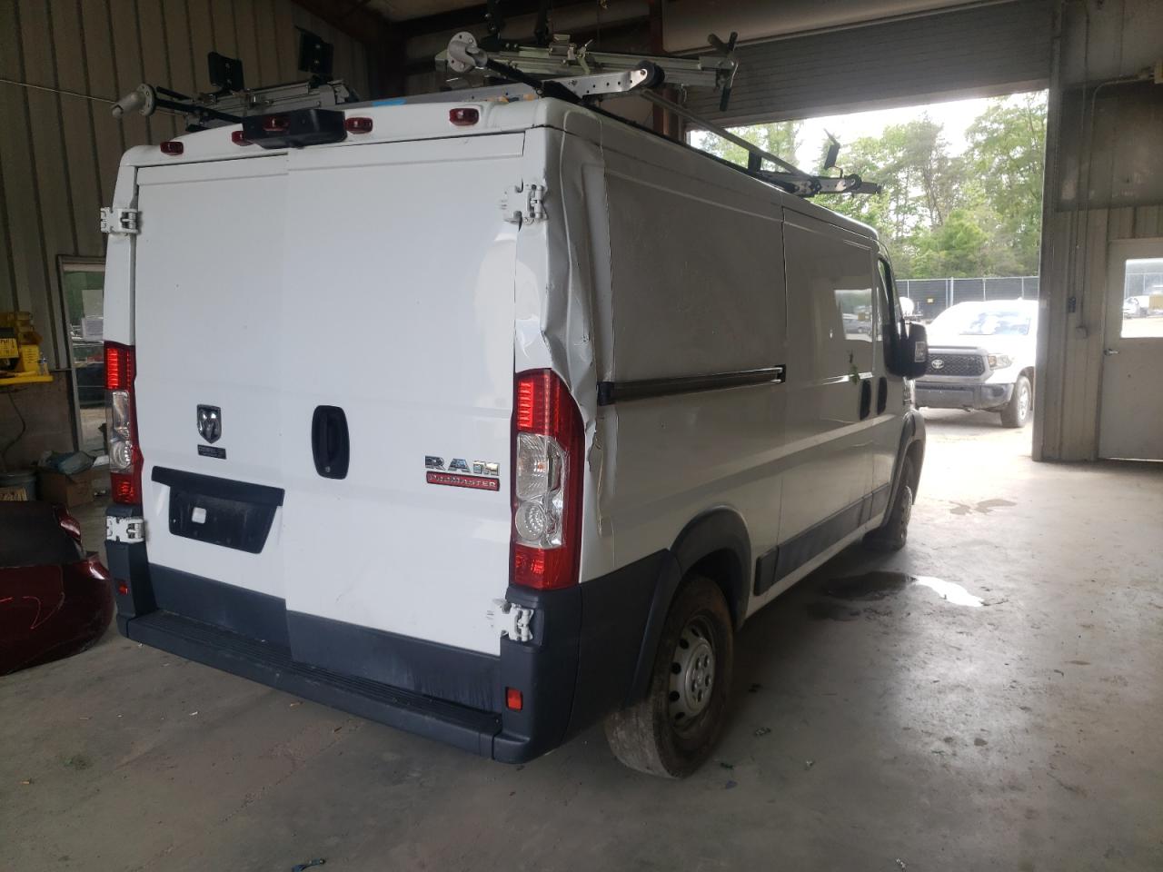 Photo 4 from auction – 2018 RAM PROMASTER with VIN 3C6TRVAG9JE140821