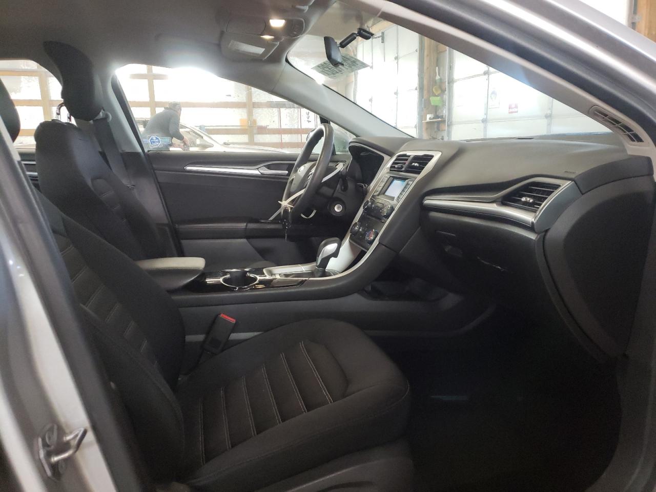 Photo 5 from auction – 2014 FORD FUSION SE with VIN 3FA6P0H74ER336190
