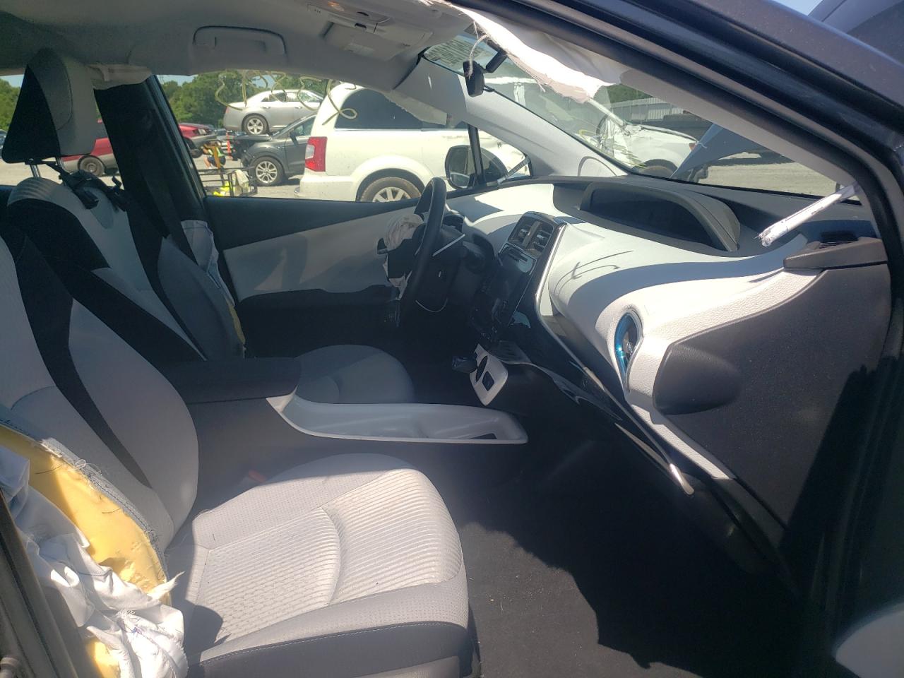 Photo 15 from auction – 2018 TOYOTA PRIUS with VIN JTDKARFU7J3554298