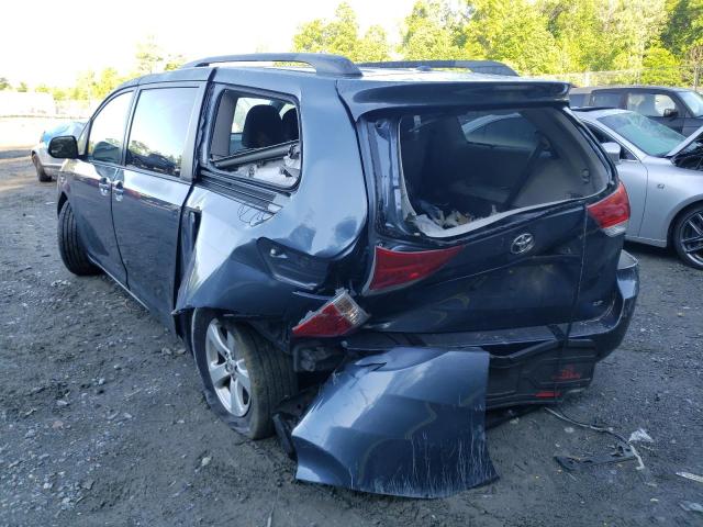 Photo 3 from auction – 2013 TOYOTA SIENNA LE with VIN 5TDKK3DC8DS357132