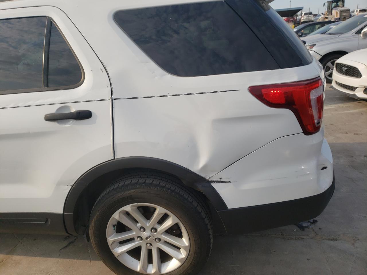 Photo 9 from auction – 2016 FORD EXPLORER with VIN 1FM5K7B80GGB25847