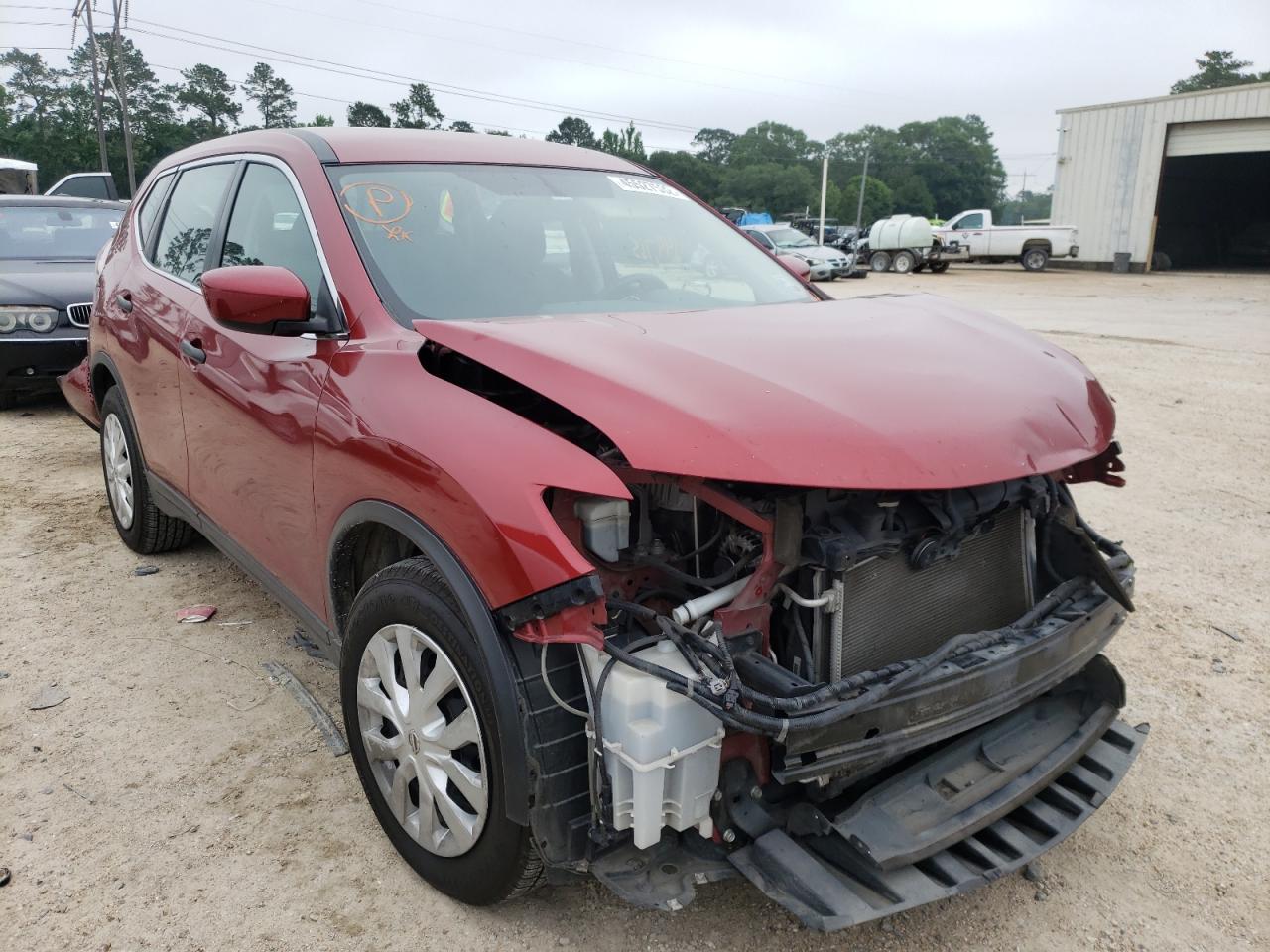 NISSAN ROGUE S 2016 with VIN 5N1AT2MT3GC843173 - Photo from auction