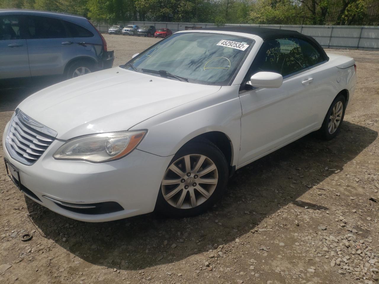 Photo 2 from auction – 2012 CHRYSLER 200 TOURIN with VIN 1C3BCBEB3CN215678