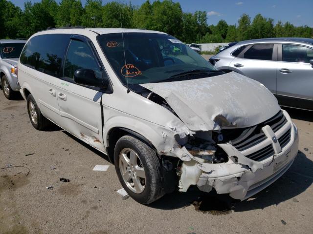 DODGE GRAND CARA 2005 with VIN 2D4GP44LX5R183543 - Photo from auction