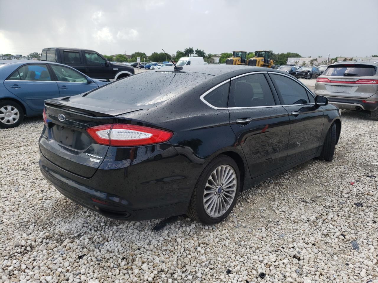 Photo 4 from auction – 2016 FORD FUSION TIT with VIN 3FA6P0K98GR207589