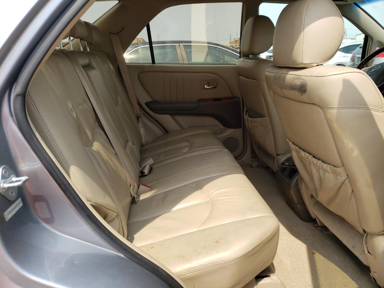 Photo 6 from auction – 2003 LEXUS RX 300 with VIN JTJGF10UX30157946