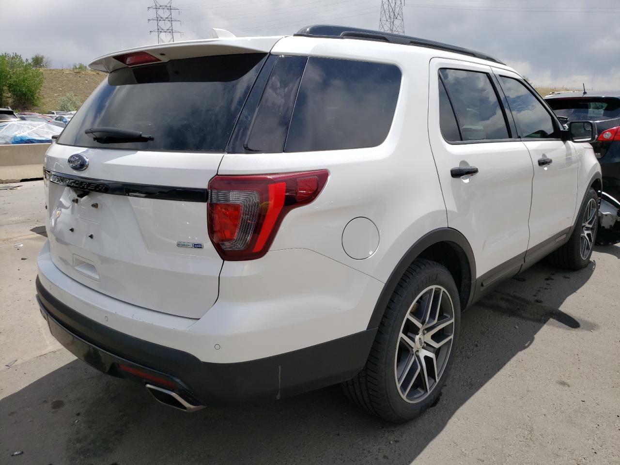 Photo 4 from auction – 2017 FORD EXPLORER S with VIN 1FM5K8GT5HGD41021