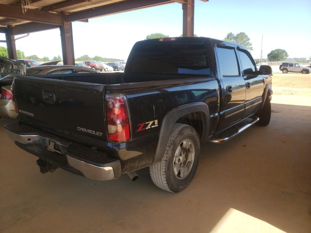 Photo 4 from auction – 2004 CHEVROLET SILVERADO with VIN 2GCEK13T241320636