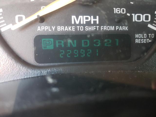 Photo 3 from auction – 2002 CHEVROLET SILVERADO with VIN 2GCEC19V221162642
