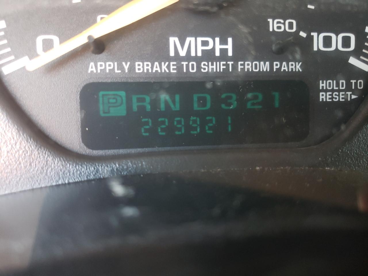 Photo 13 from auction – 2002 CHEVROLET SILVERADO with VIN 2GCEC19V221162642