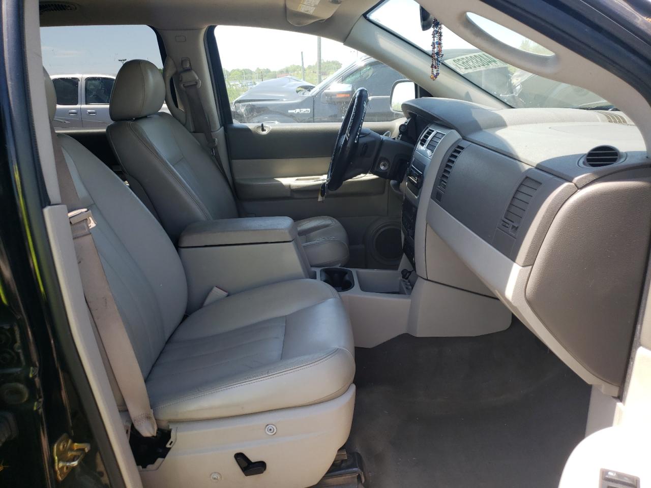 Photo 5 from auction – 2004 DODGE DURANGO LI with VIN 1D4HB58D04F113437
