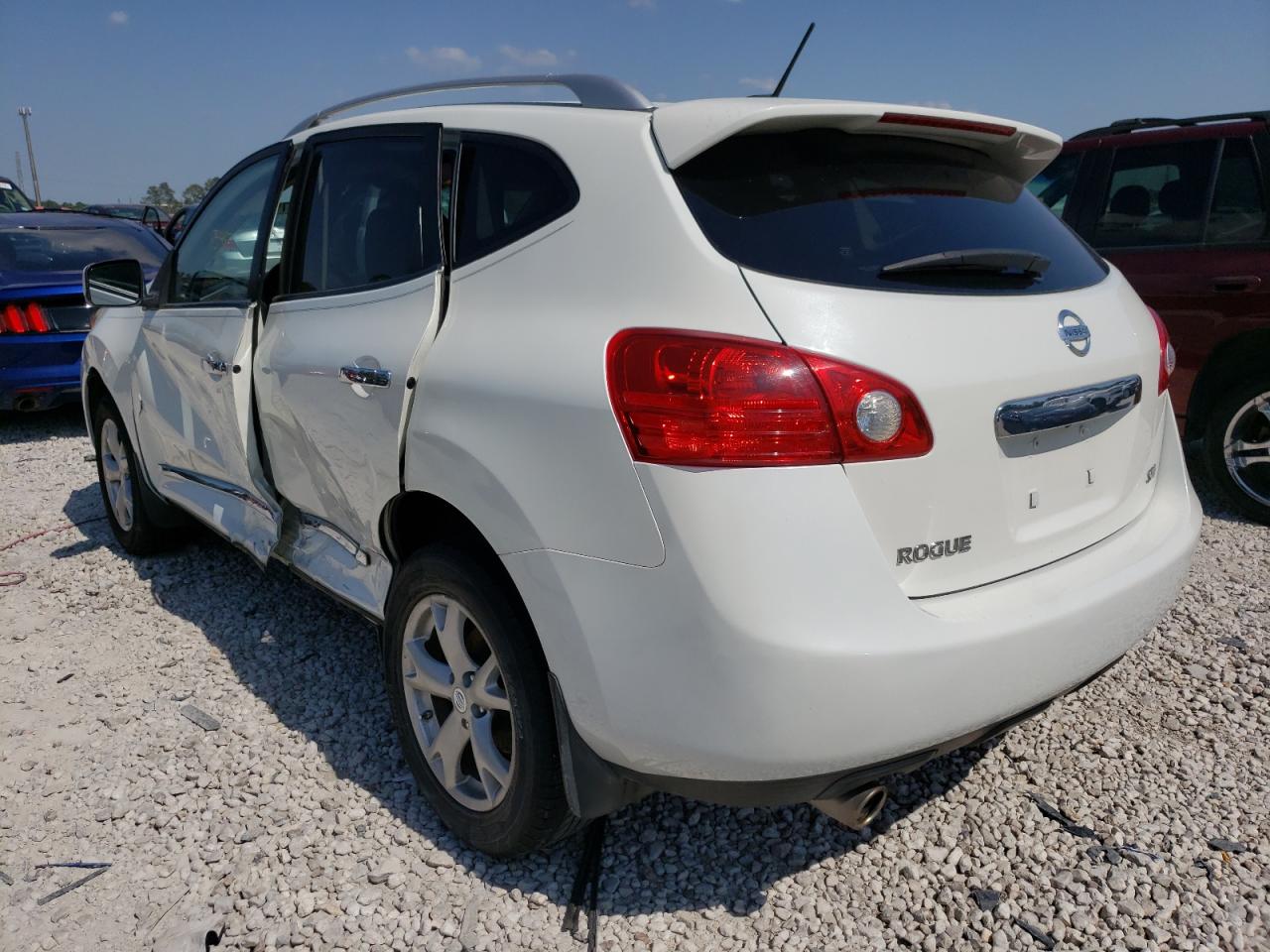 Photo 3 from auction – 2011 NISSAN ROGUE S with VIN JN8AS5MT4BW159611