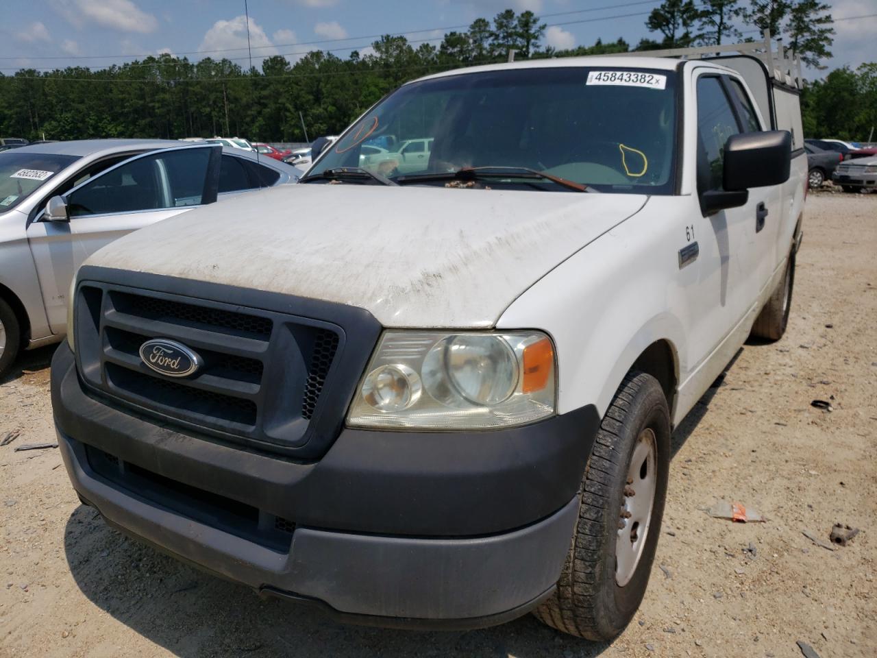 Photo 2 from auction – 2005 FORD F150 with VIN 1FTRX12W15FA37153