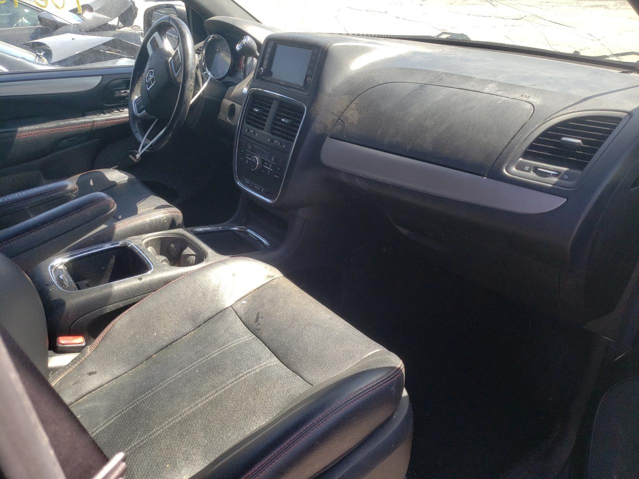 Photo 9 from auction – 2017 DODGE GRAND CARA with VIN 2C4RDGEG6HR717126