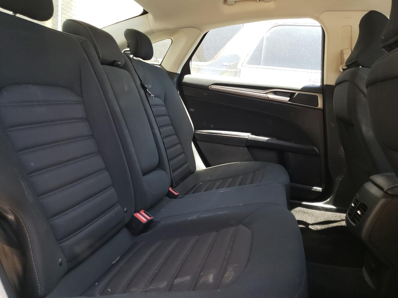 Photo 6 from auction – 2017 FORD FUSION SE with VIN 3FA6P0H79HR405878