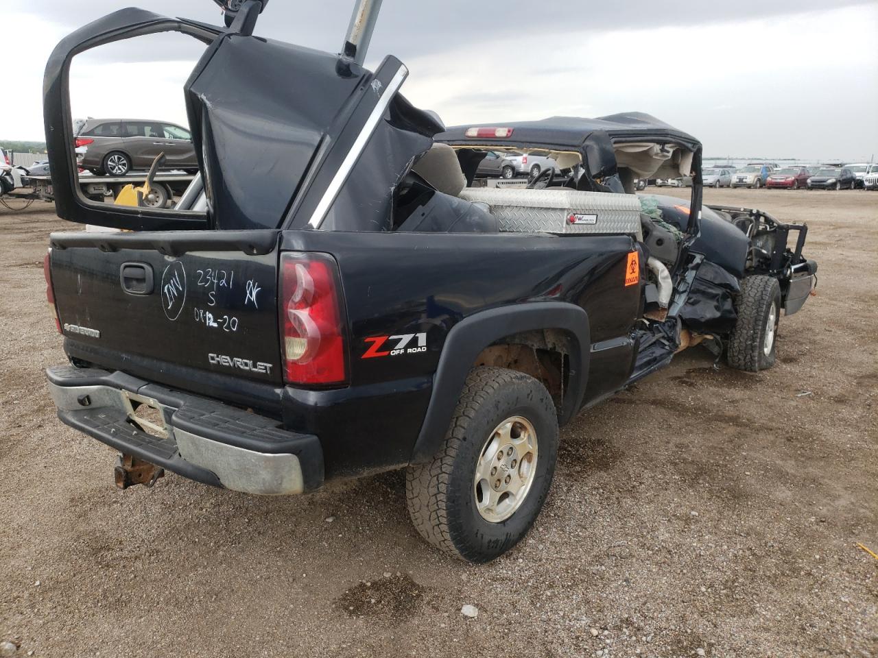Photo 4 from auction – 2004 CHEVROLET SILVERADO with VIN 1GCEK19T04E354631