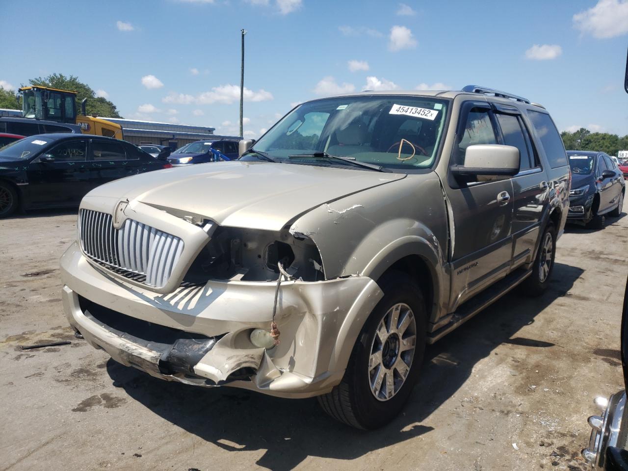 Photo 15 from auction – 2004 LINCOLN NAVIGATOR with VIN 5LMFU27R34LJ18037